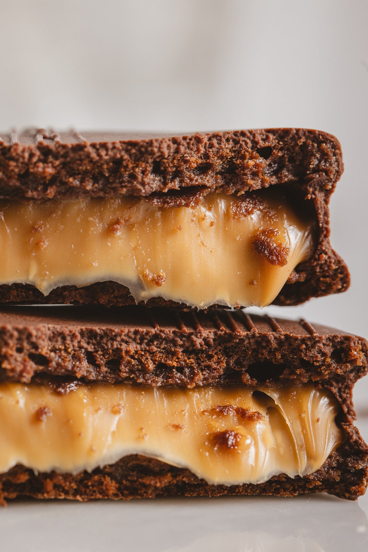 Alfajor brownie manjar