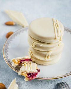 Alfajor mazapán huevo mol frambuesa