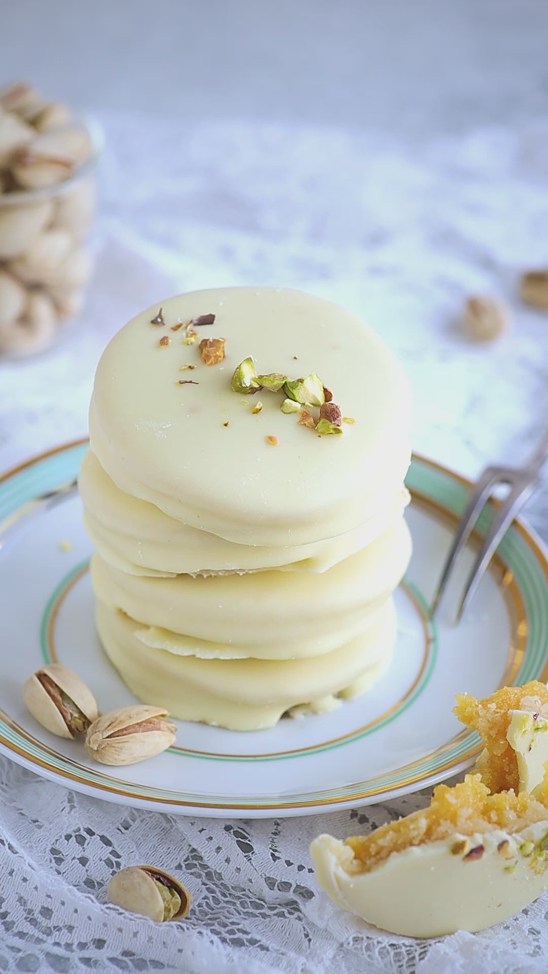 Alfajor mazapán huevo mol